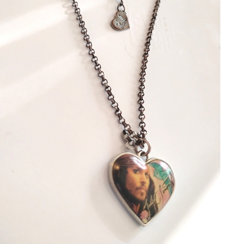 🏴☠️VTG '00s Jack Sparrow Heart Necklace Disney grunge fairy retro Y2K indie